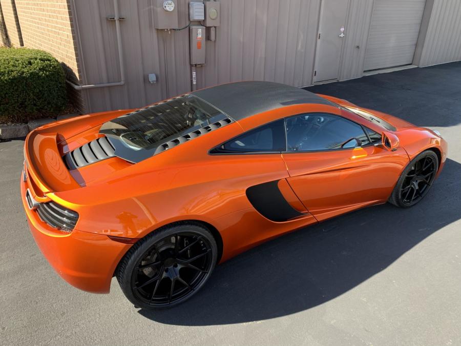  McLaren MP4-12C 2012 года  (фото 10 из 48)